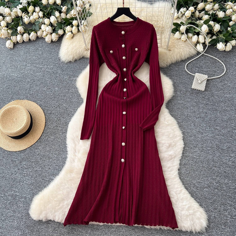 Robe mi-longue en tricot d'inspiration parisienne – Boutons métalliques pour une élégance qui définit la taille (Rose/Taupe/Noir/Vert/Bordeaux/Violet/Café, mélange extensible)_voghion.com