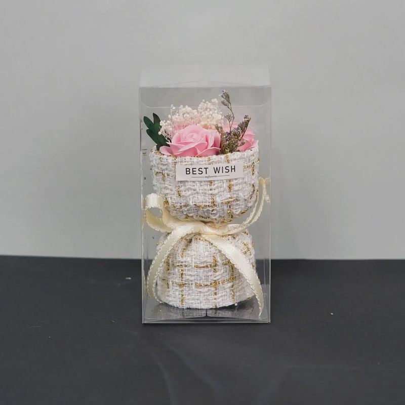 Weihnachtsgeschenke Mini-Taschen-Set mit kleinem Rosenstrauß, konservierten Rosen und künstlichen Blumen in Geschenkbox, Muttertagsgeschenk_voghion.com