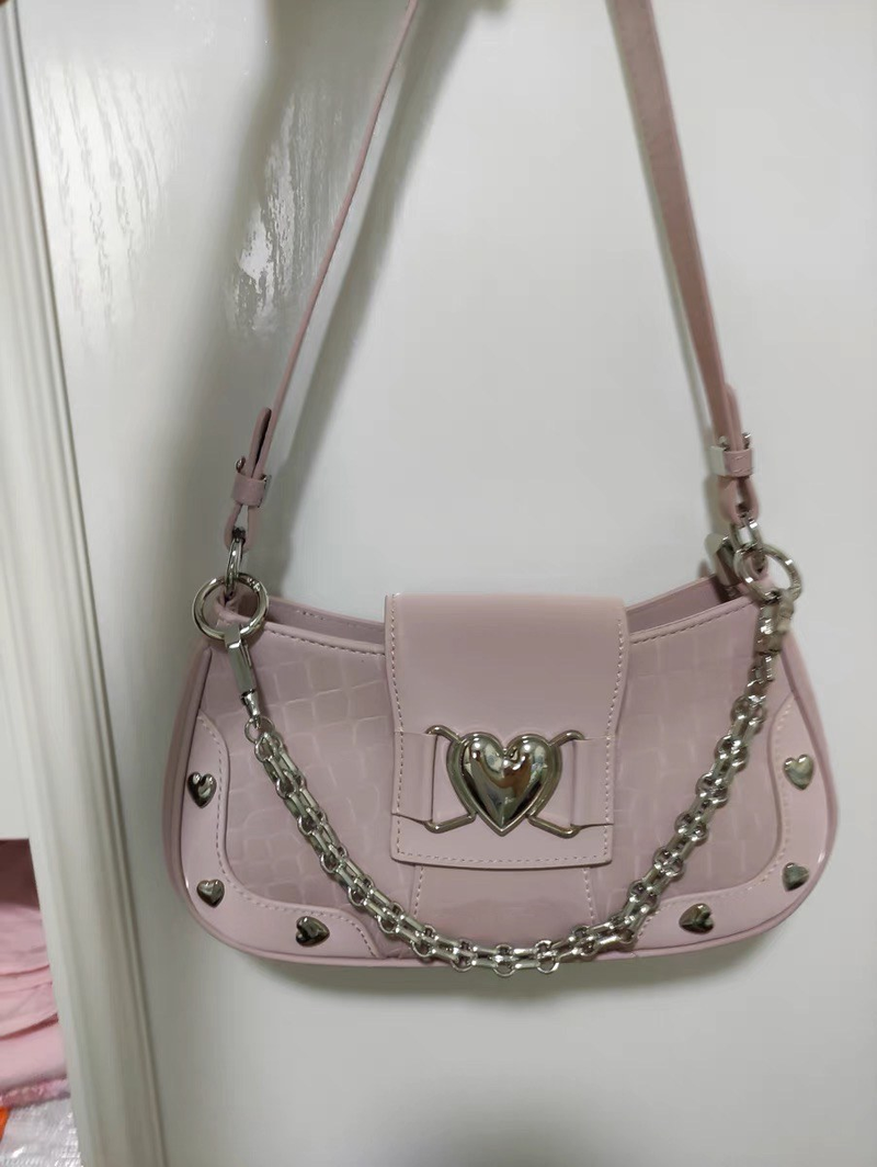 2025 Fall/Winter New Women's Shoulder Bag Heart-Shaped Crossbody Bag Versatile Underarm Bag_voghion.com