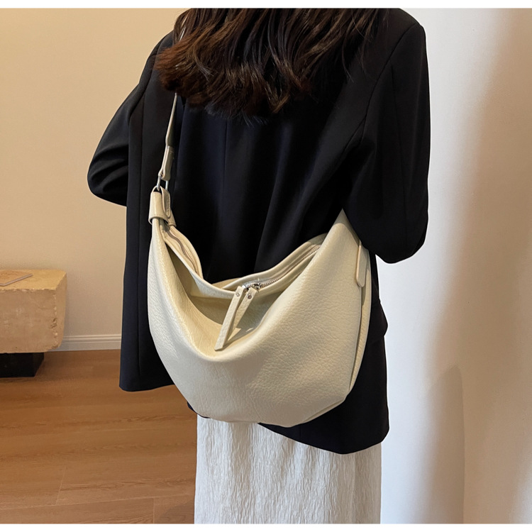Minimalist high-capacity soft leather crossbody 2024 new Tote casual women's single shoulder dumpling bag banana boat_voghion.com