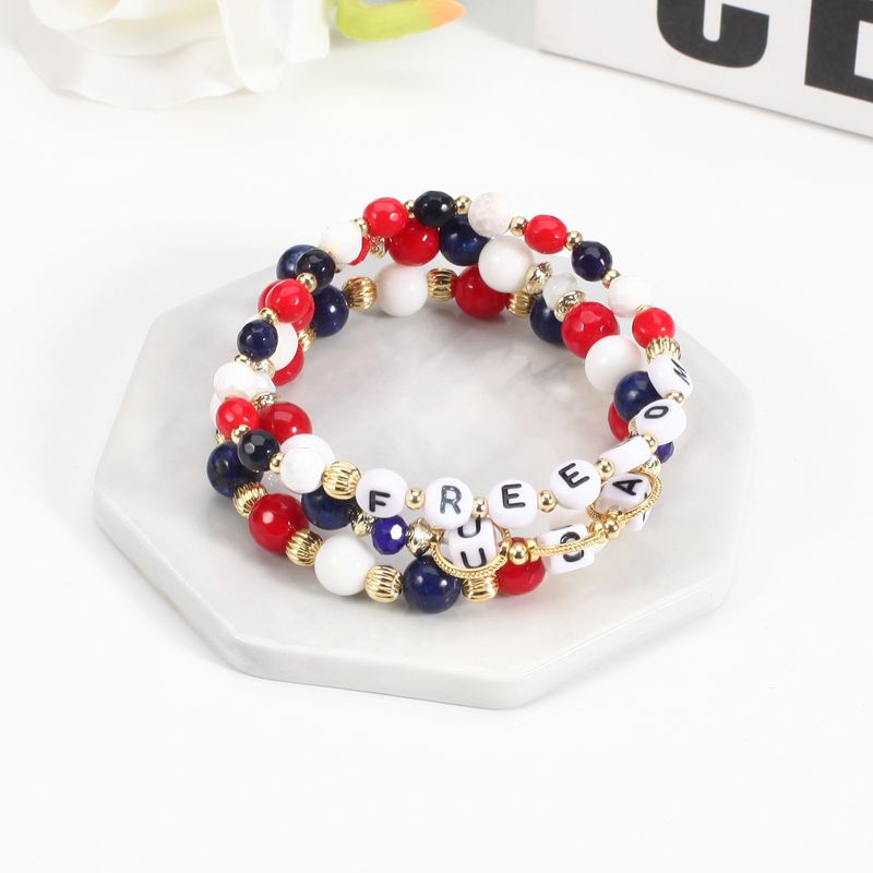 Handgefertigtes Armband-Set zum Unabhängigkeitstag der USA mit Natursteinperlen und Buchstabenanhängern, Unisex-Schmuck für Männer und Frauen_voghion.com