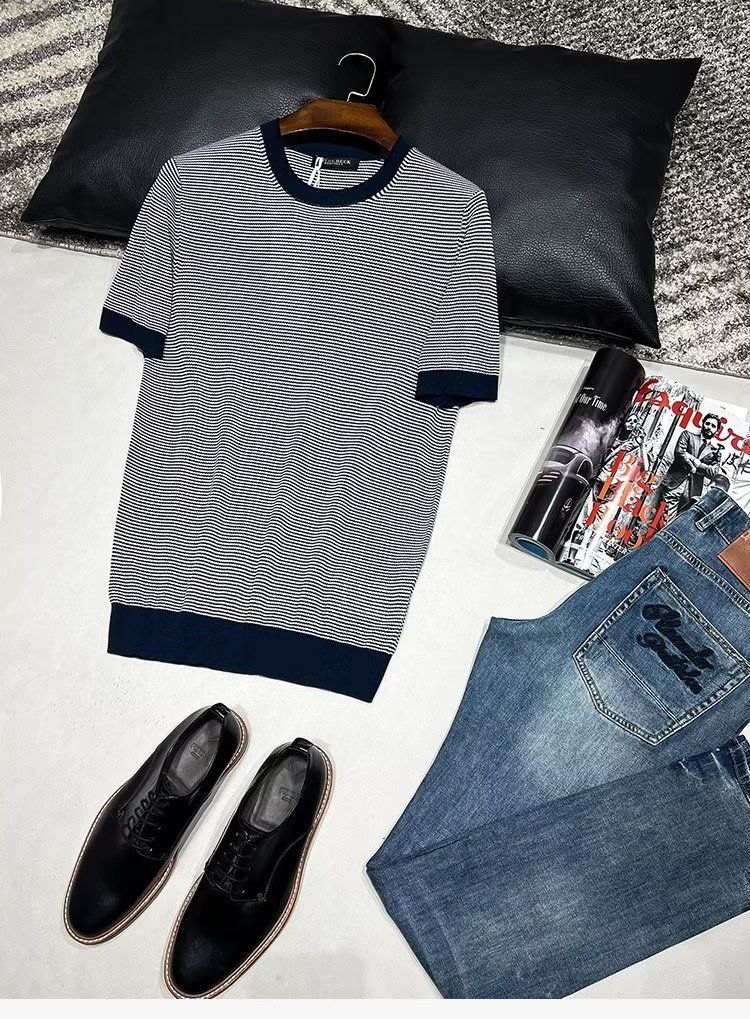 Herrenbekleidung lässiges Standard-T-Shirt Herren Sommer neue Mode Ins Trend Eis Seide Nadelstreifen gestrickt kurzärmelige Herrenoberteile_voghion.com