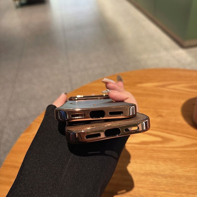 Gold Electroplated Bezel-less Design Is Suitable For Apple 17 Pro Magnetic Phone Case, IPhone 16 Pro Max Ultra-thin Heat Dissipation._voghion.com