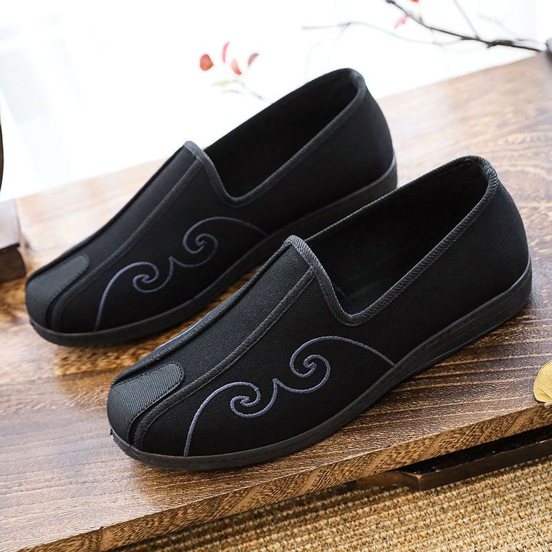 Herrenschuhe Alte Peking-Stoffschuhe Herrenschuhe mit weicher Sohle im chinesischen Stil Retro-Schuhe für Väter mittleren Alters und ältere Menschen Tang-Anzug Hanfu-Schuhe mit Stickerei_voghion.com