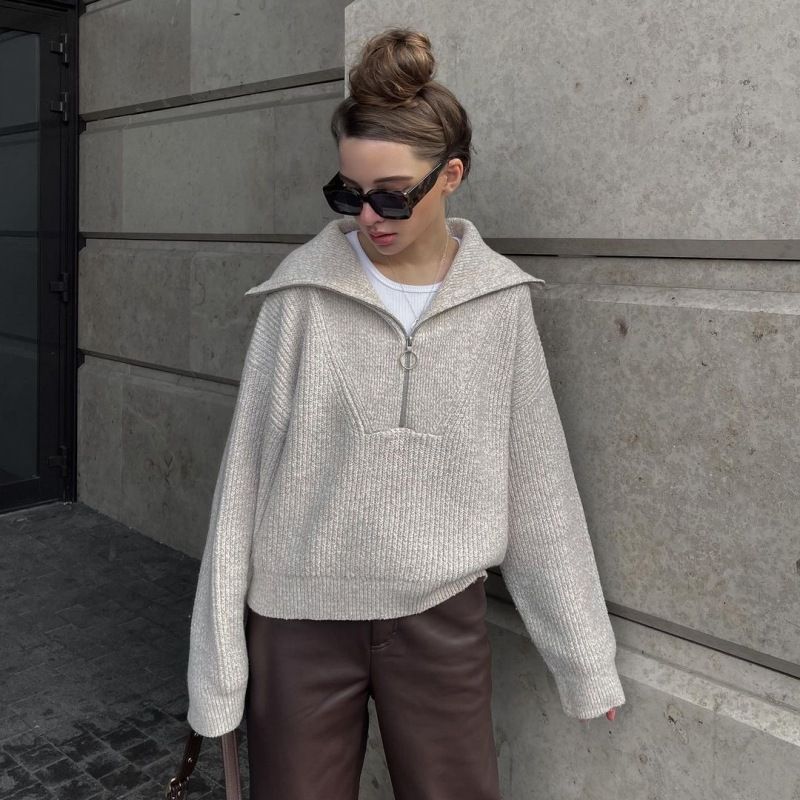 K Nouveau haut rétro à manches longues avec un design ample et un pull à col en V pour femme_voghion.com