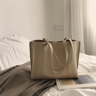 Borsa da ascella in stile coreano con design di nicchia per le donne 2022 nuova borsa quadrata piccola alla moda borsa a tracolla abbinata in stile occidentale di alta qualità_voghion.com