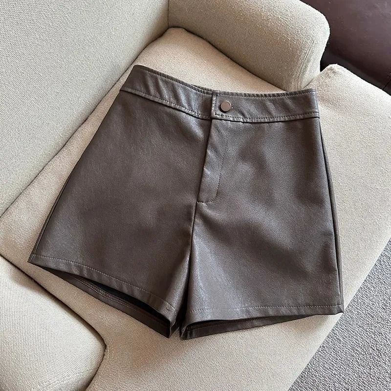 2025s Neue Damen-Shorts Herbst Winter Haining PU Hohe Taille Schlanke A-Linie Casual Leder Weite Bein Boot Hose_voghion.com