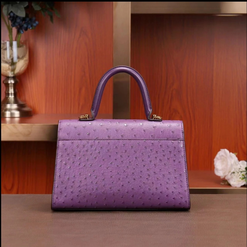 Hochwertige, luxuriöse Umhängetasche von Mudel, violette Damentasche_voghion.com
