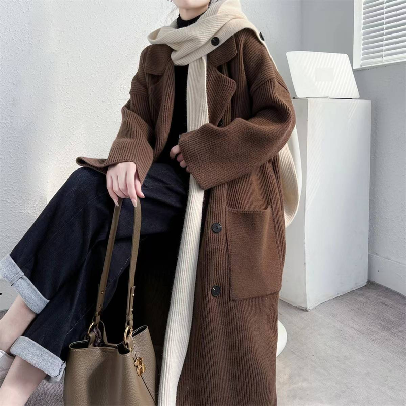 Cardigan lungo con cappuccio oversize da donna - Cappotto spolverino a strati in maglia spessa con dettaglio cintura, comodo capo invernale a strati in beige/grigio/nero_voghion.com
