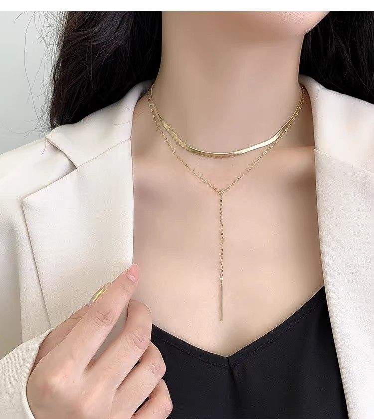 Collana con catena a doppio strato con frange e ago per labbra, collana in acciaio al titanio, temperamento minimalista femminile, collana con catena sottile per clavicola retrò femminile_voghion.com