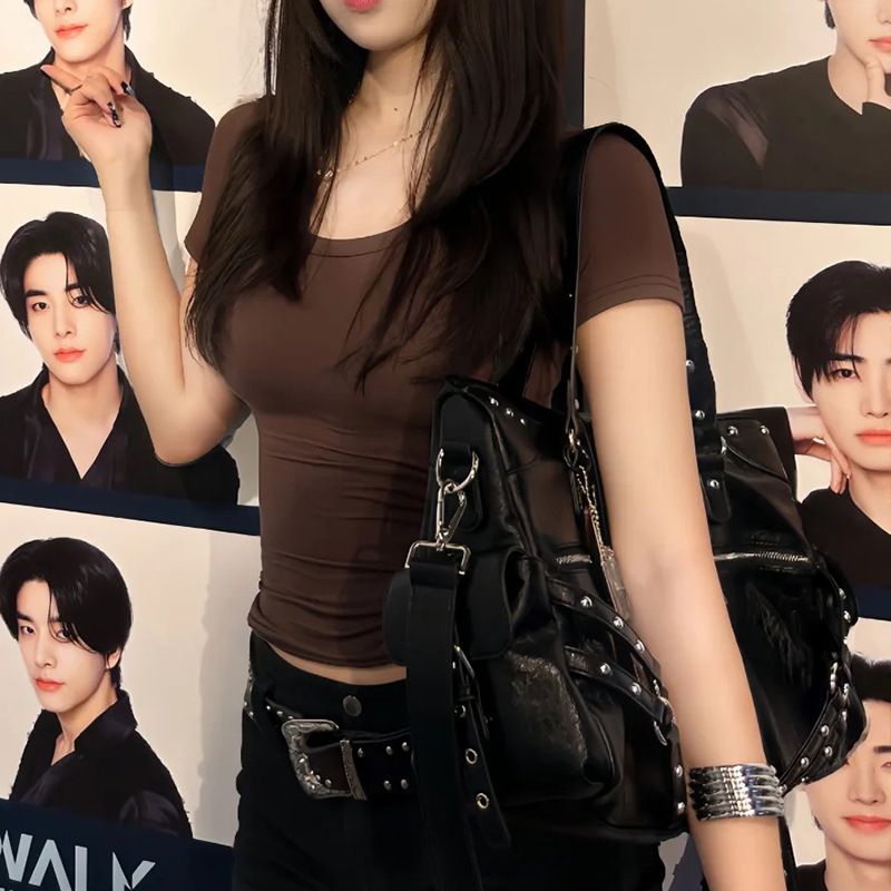 Borsa a tracolla con borchie, borsa tote versatile, autunno/inverno 2025_voghion.com