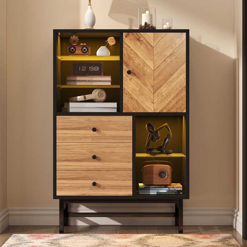 Vetrina con 12 colori di luce LED, Schubladen, Glasböden, Dreieck Holzmaserung_voghion.com