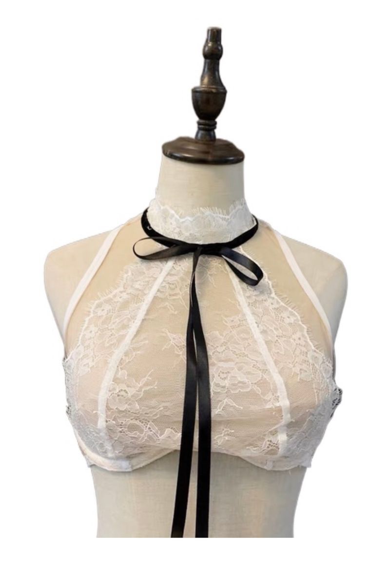 Completo intimo con gilet traforato in pizzo con fiocco_voghion.com