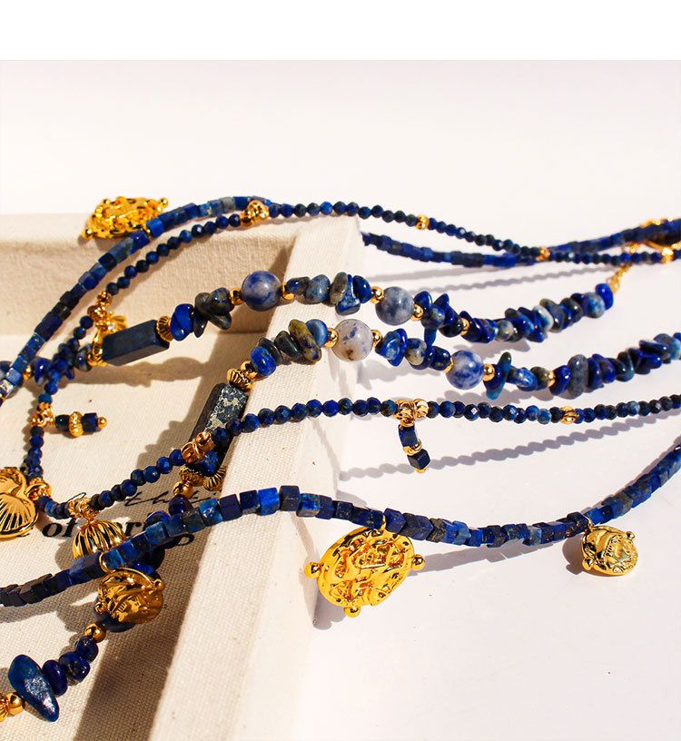 Collana di perline di lapislazzuli con pendente a moneta e conchiglia – Catena a strati bohémien realizzata a mano, design geometrico e a cuore per le vacanze al mare_voghion.com