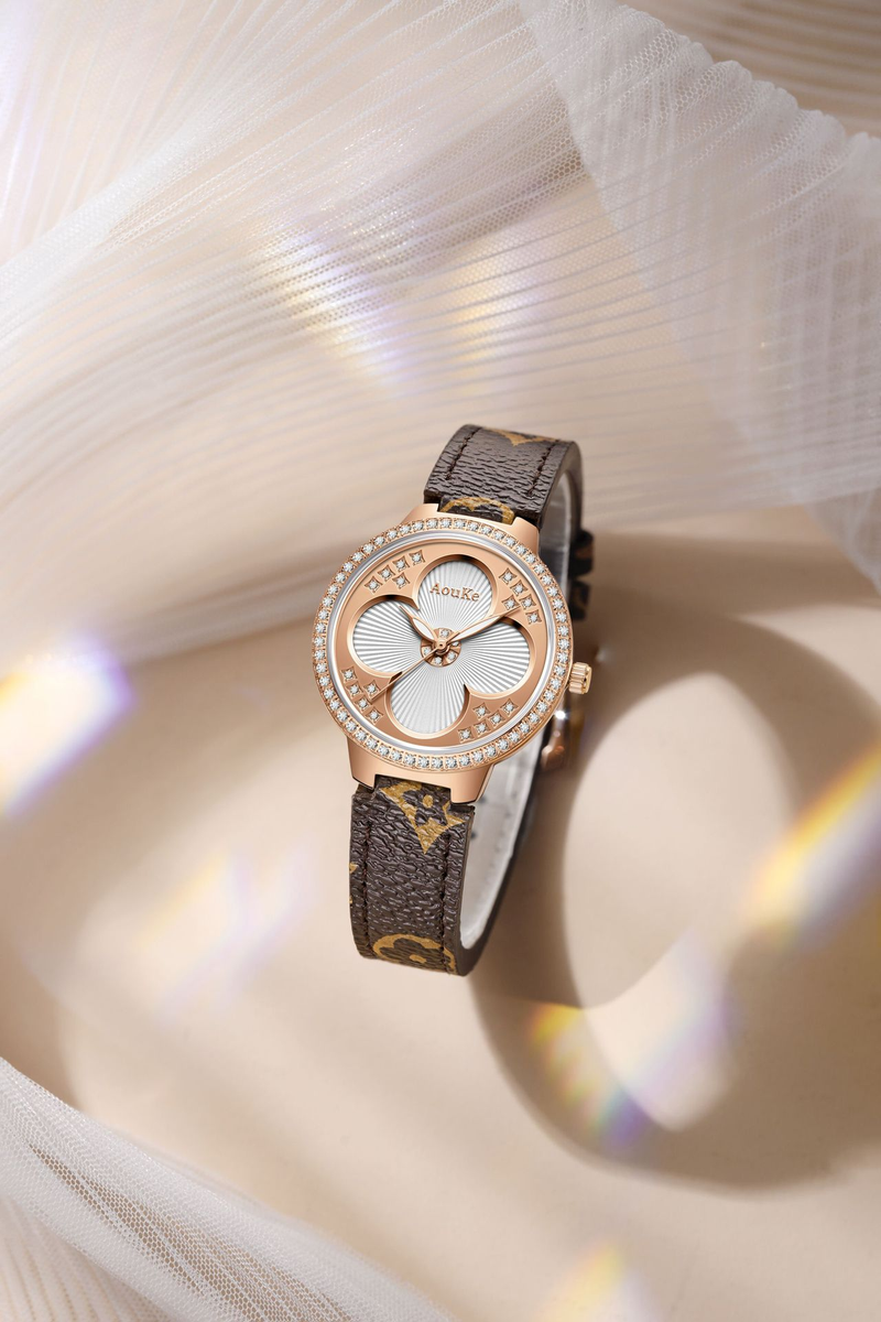 Aoke frauen uhr retro presbyopie vier-leaf clover set mit diamant Britischen uhr business wasserdicht mode uhr außenhandel großhandel_voghion.com