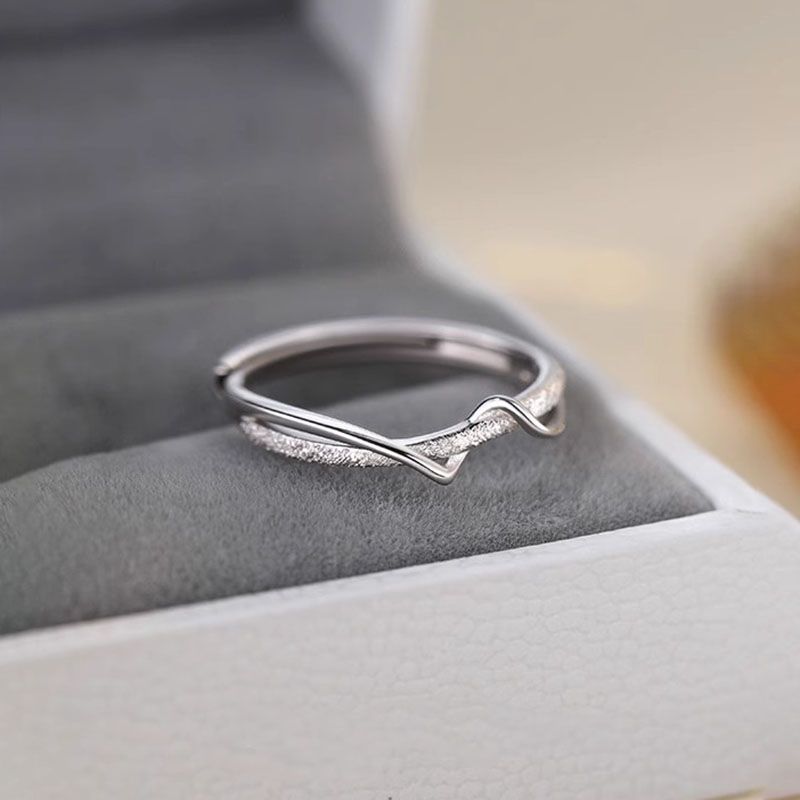 Line Simple Female Ins Niche Plain Circle Open Möbius Design High-end Sense Index Finger Ring_voghion.com