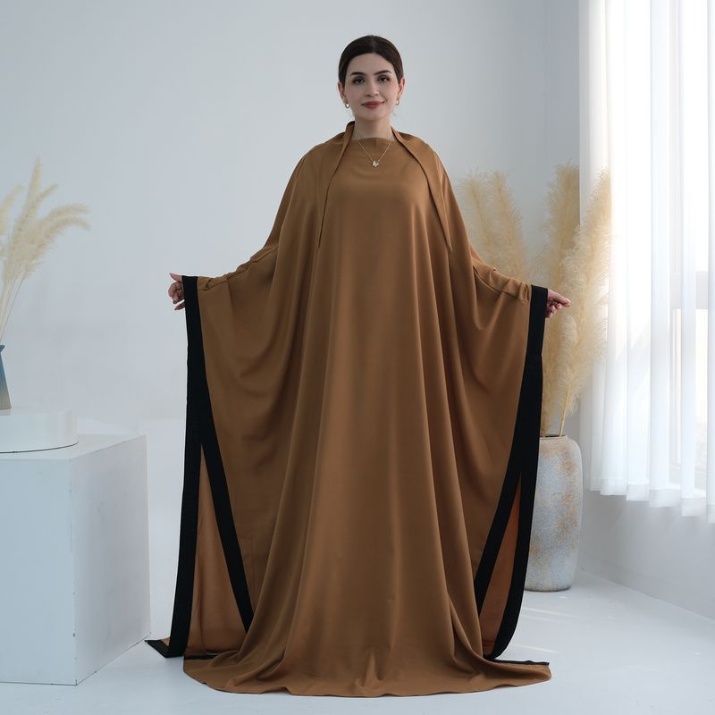 Abito coordinato con i colori dell'abbigliamento femminile_voghion.com