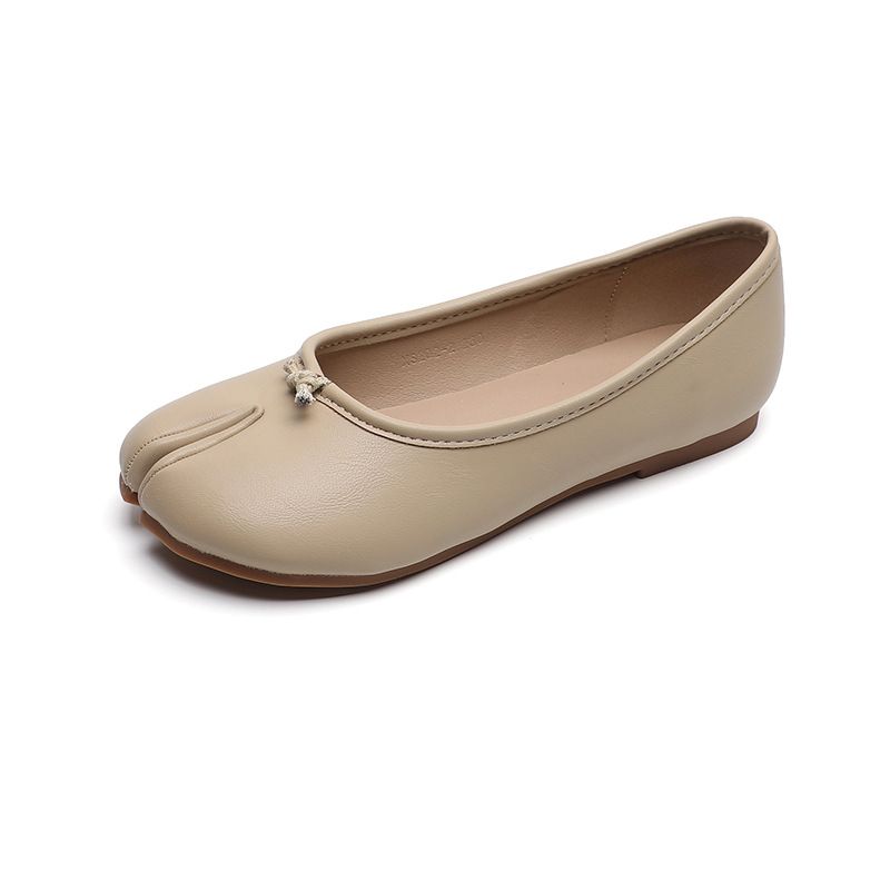French Mary Jane Shoes Women's One-pedal Pig's Trotters Split-toe Flat-soled Single Shoes Soft-soled Shallow Mouth Large-size Women's Shoes_voghion.com