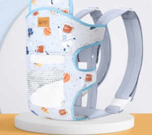 Babytrage mit Gurt zum Tragen eines Neugeborenen beim Spaziergang. Ein praktisches Gerät zum Halten eines Babys_voghion.com