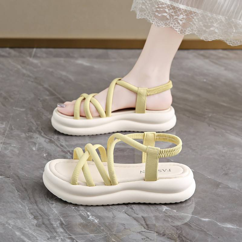„Luftiges Glück: Sommersandalen für jeden Schritt“_voghion.com