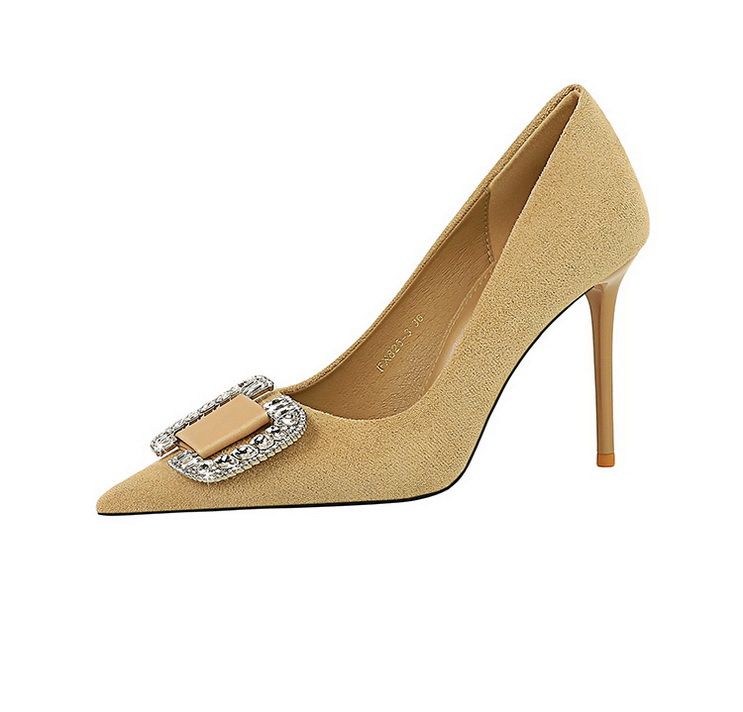 825-K69 Koreansk Mode Banquet Høje Slanke Hæle Dame Ruskind Lav Spids Mund Metal Vand Diamant Spænde Enkel_voghion.com