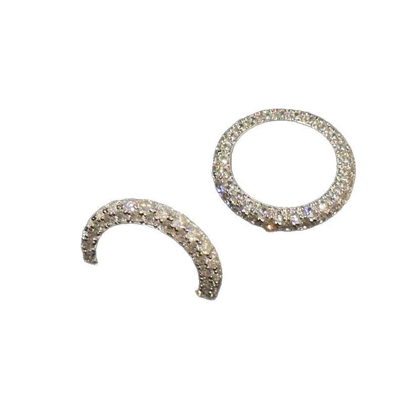 Bague de luxe légère et haut de gamme en zircone cubique à trois faces pour femme, bague polyvalente, unique et raffinée, à la mode_voghion.com