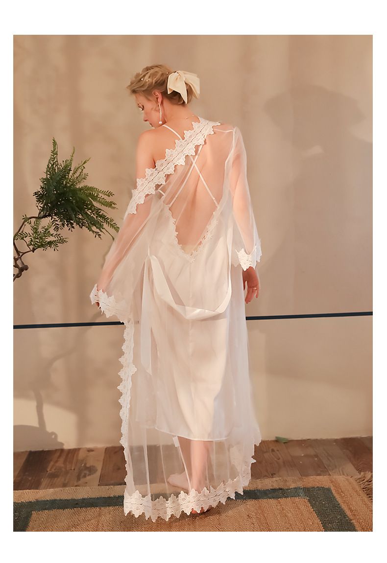 Elegantes Nachthemd- und Morgenmantel-Set mit Spitzenbesatz – Langes Kleid aus transparentem Netzstoff mit passendem Überwurf (S/M/L, Weiß, leichtes Polyester, verstellbare Träger)_voghion.com