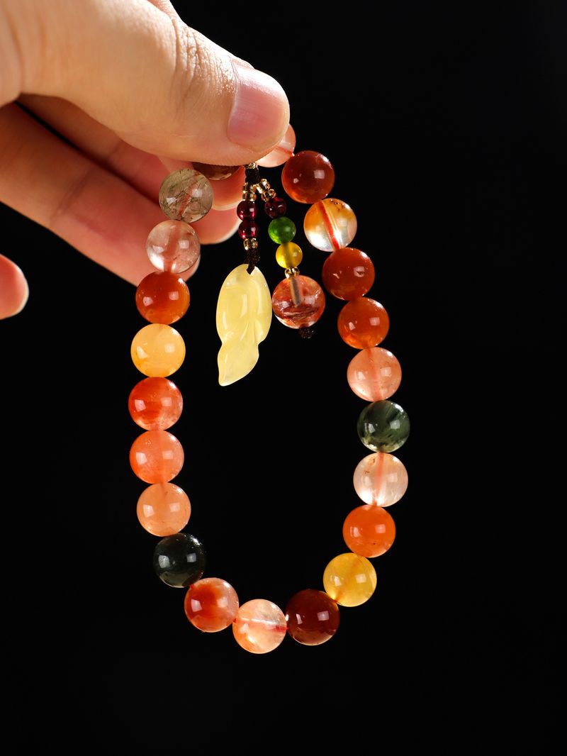 Braccialetto artistico con ciondolo a forma di foglia d'ambra di ispirazione cinese - Design con perline di cristallo per donna | Simboleggia fortuna, prosperità e longevità_voghion.com