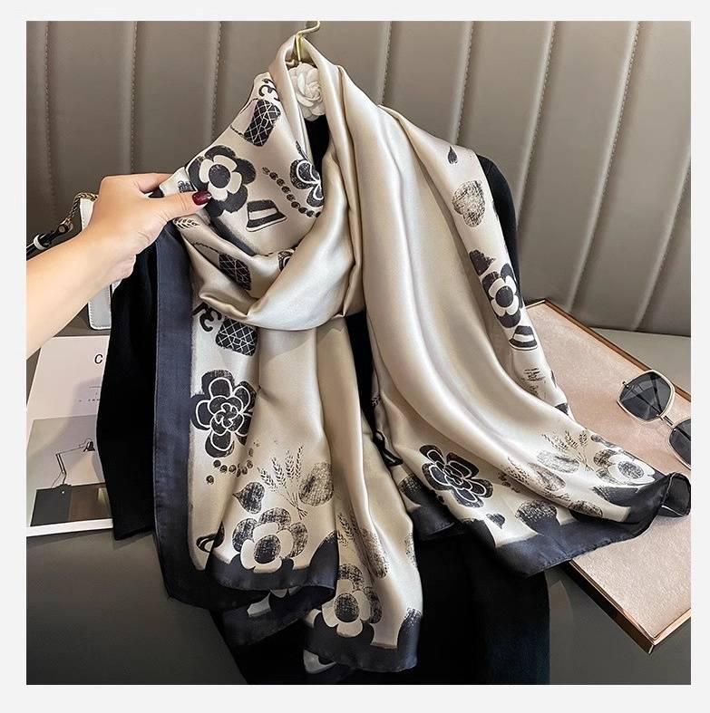 Elegante beige kleine duftende Wind Blumen Simulation Seide Schal weibliche koreanische Version der Herbst und Winter dünne Abschnitt Seide_voghion.com