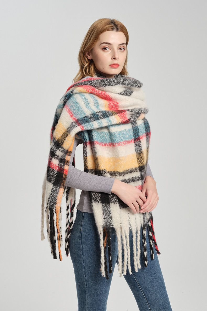 Unisex Schal mit grobem Fransenkaro_voghion.com
