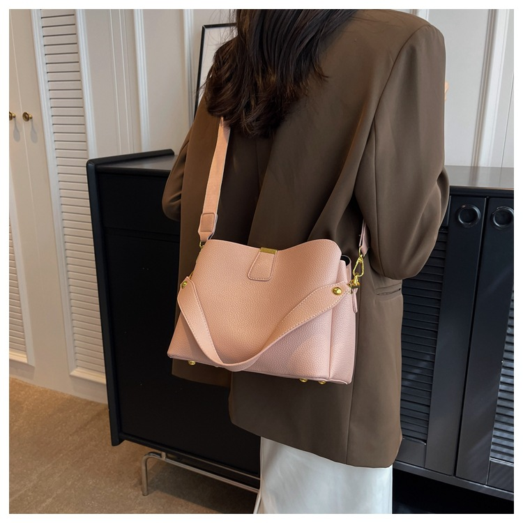 Årets 2024 nya väskor är trendiga, fashionabla och populära väskor, handväskor, high-end, utländska, mångsidiga, cross-body bucket-väskor_voghion.com
