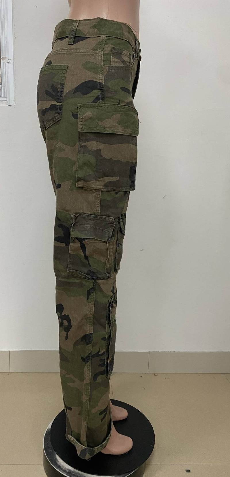 Streetwear Camo Cargo Pants – Distressed & Washed Denim mit mehreren Taschen (S/M/L/XL/XXL, Militärgrün/Urban Camo)_voghion.com
