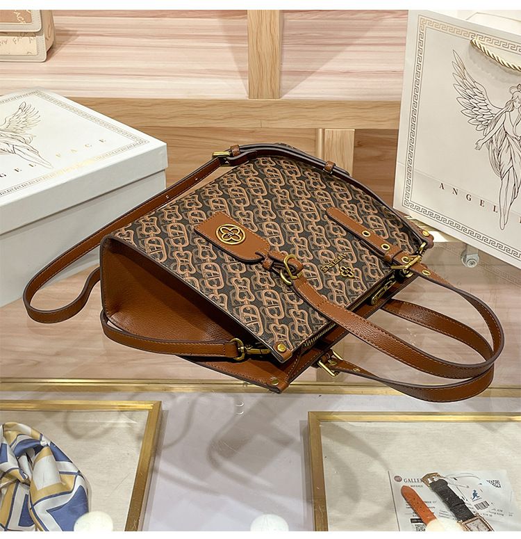 Borsa a tracolla grande capacità per donna nel 2024 inverno, nuova pelle morbida di alta qualità e alla moda per donna, tracolla atmosferica per mamma_voghion.com
