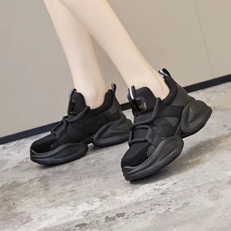 Neu Dicke Sohle Kleine Weiße Schuhe Mesh Oberfläche Casual Sport Schuhe_voghion.com