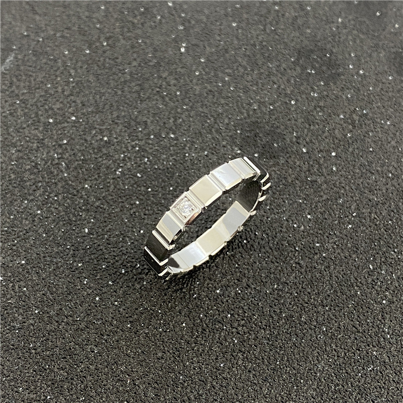 Anello di ghiaccio classico con scultura CNC di design Chopin, mezzo diamante, diamante singolo, quadrato, intarsiato a mano, anello per coppia_voghion.com