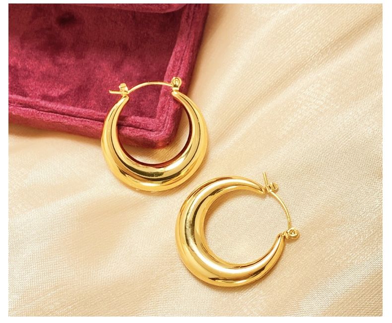 Orecchini da donna in acciaio al titanio a forma di C con design personalizzato e motivo speciale, orecchini squisiti in acciaio inossidabile di alta qualità e popolari._voghion.com