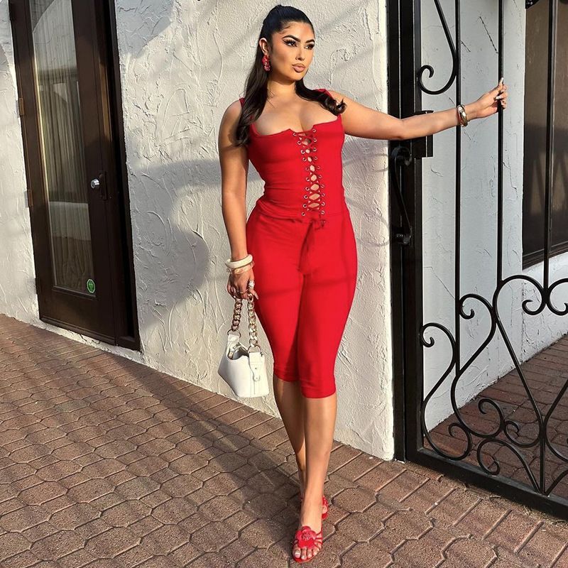 Moda donna estate 2025 nuova ragazza calda canotta con lacci sul petto set di pantaloncini aderenti tinta unita_voghion.com