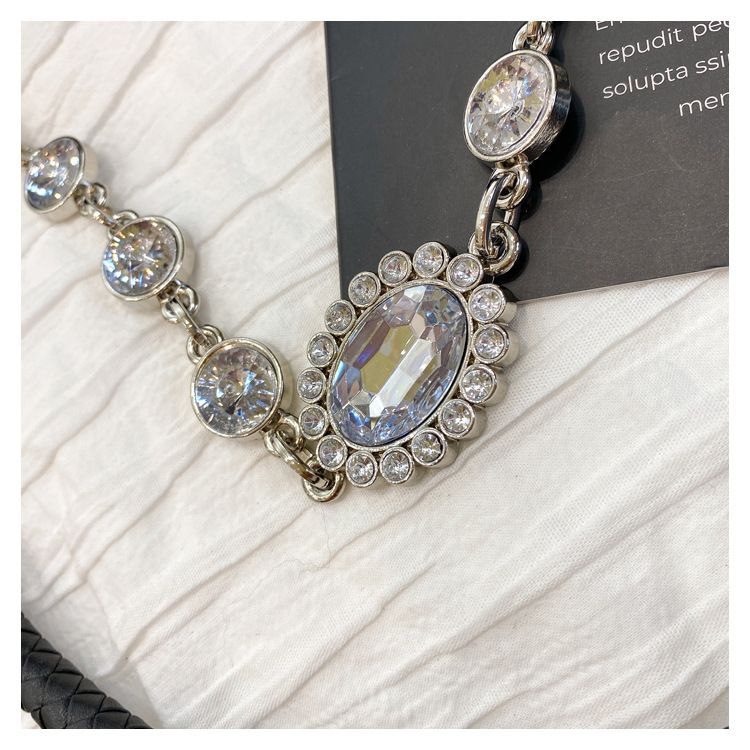 Fashionable and versatile niche chain bag one shoulder pleated diamond small fragrance style net celebrity ladies small bag ins shoulder bag_voghion.com