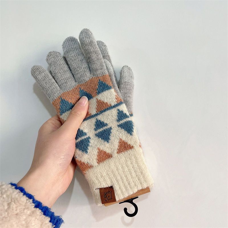 Japanese single quality autumn winter Korean triangular diamond grid knitted gloves, warm and cold resistant, brushed_voghion.com