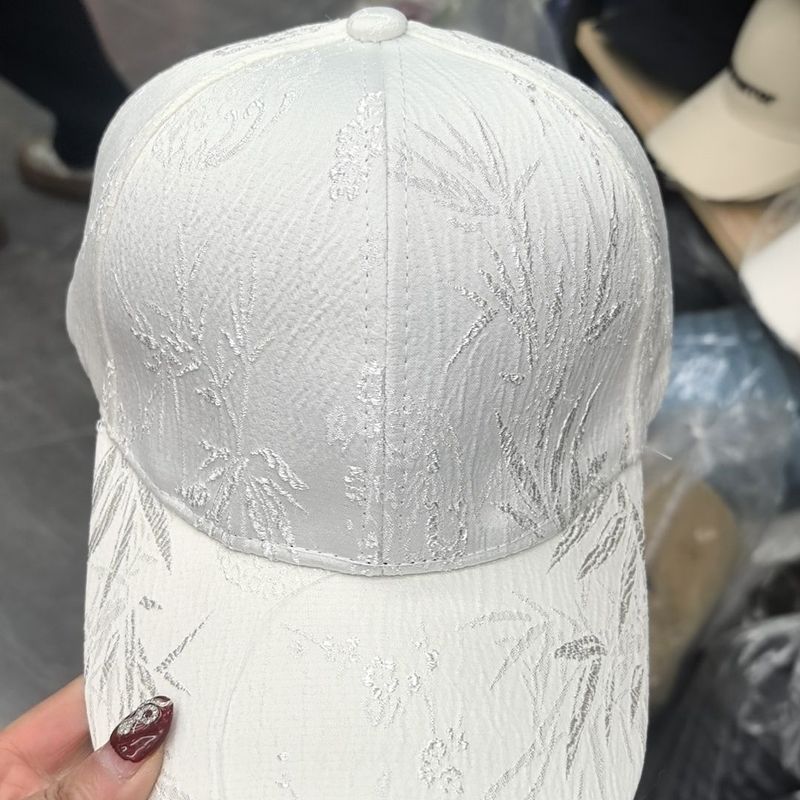 Cappellino da baseball alla moda casual, stile nazionale, primavera 2024, modello in raso, versatile, con parte superiore rigida, protezione solare_voghion.com