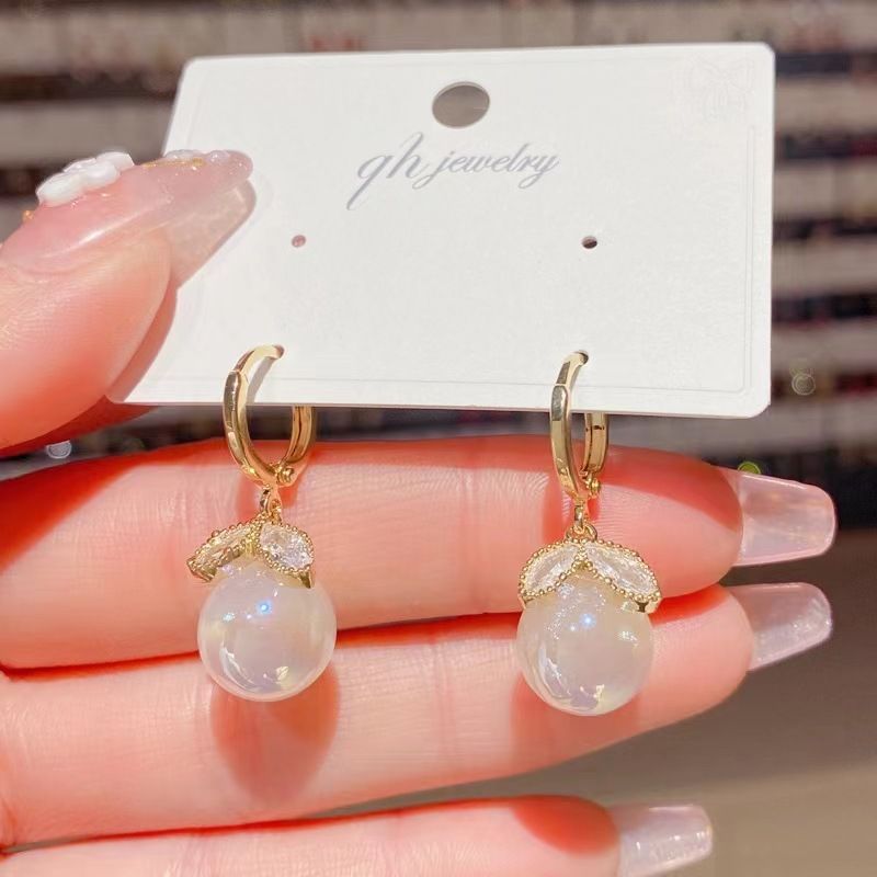Women's earrings Fashion Versatile Leaf Mermaid Ear Buckle Female Internet Celebrity Personality Unique Creative High Quality Earrings_voghion.com