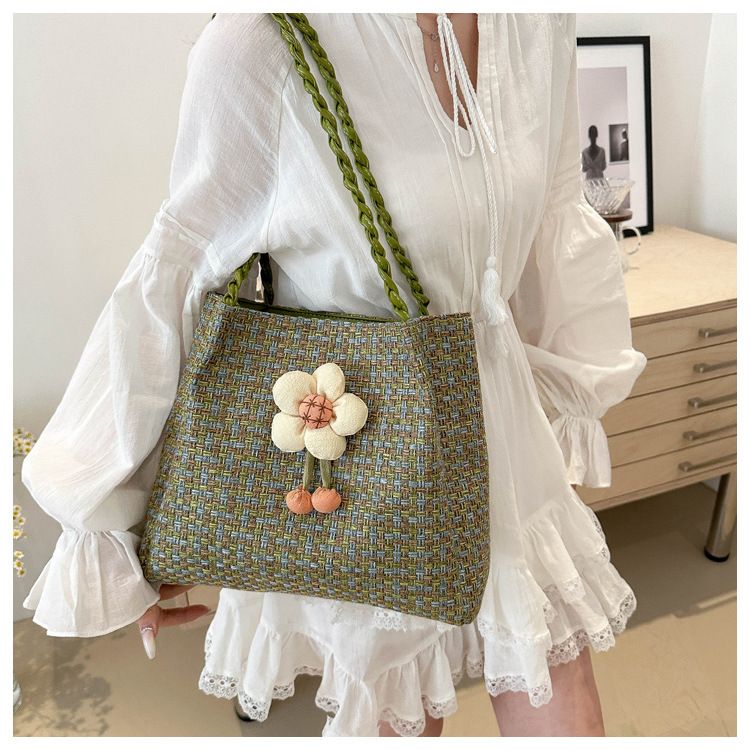 Printemps/été nouveau sac pour femme sac tissé en paille sac fourre-tout minimaliste de grande capacité bord de mer loisirs vacances sac tissé boucle magnétique pour la plage d'été_voghion.com
