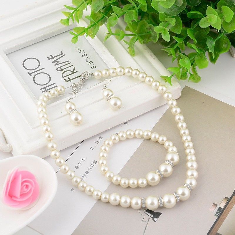 Boeket Nieuwe Bruidstrui Halsketting Kit Diamanten bezaaide Parelketting Oornagel Armband Set_voghion.com