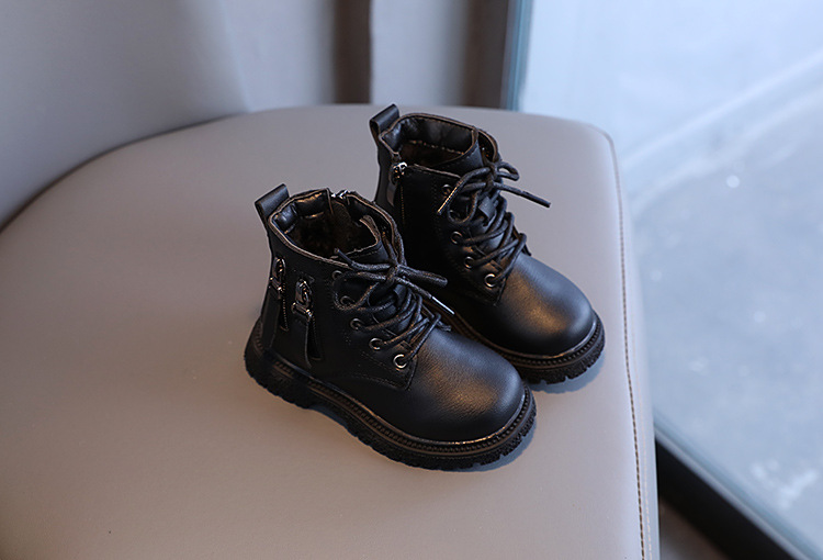Scarpe per bambini Autunno e inverno Stivali Martin in velluto Scarpe piccole e calde in pelle Stivali corti grandi in cotone per ragazze_voghion.com