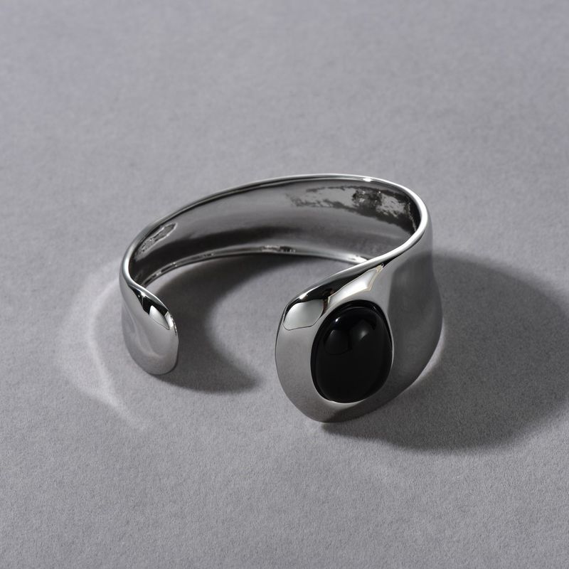 Women's Jewelry - Black Onyx Wide Cuff Bracelet With Platinum Plated Copper, Elegant Minimalist Statement Piece Light Luxury Cold Style Bracelet_voghion.com