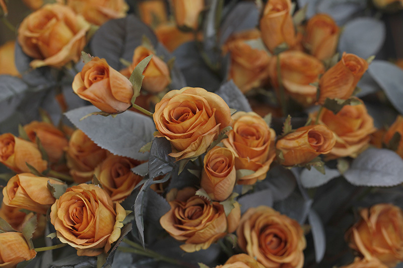 Amerikanesch Europäesch Retro Land 7 Rosen Kënschtlech Blummen Seideblummen Hochzäitsdekoratioun Heemdekoratioun Blummen Kënschtlech Blummen_voghion.com