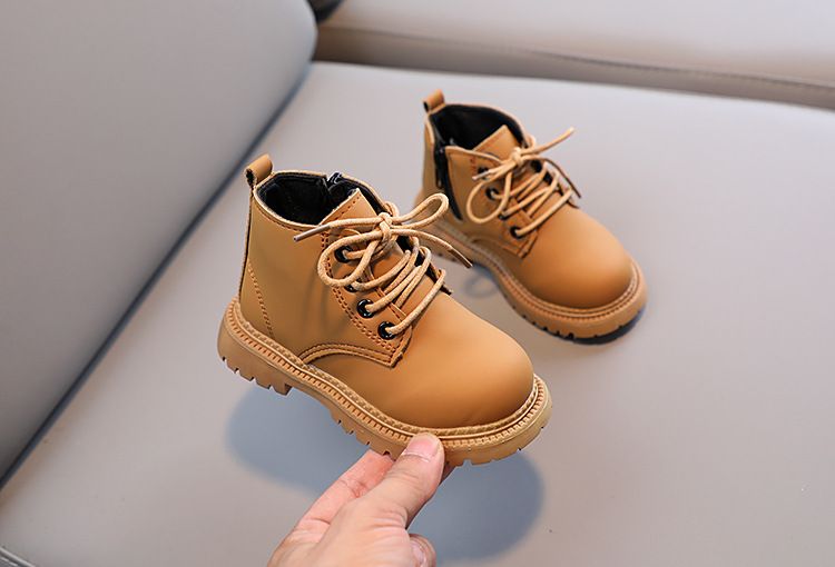 Children's autumn and winter British solid color simple short boots boys fashion Martin boots side zipper girls soft bottom single boots_voghion.com