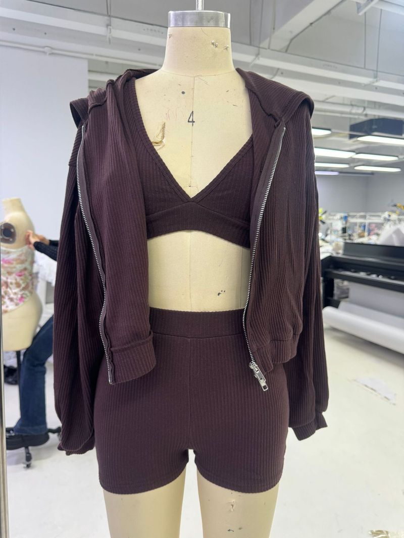 Einfarbiges, sportliches, lässiges Sweatshirt-Set für Damen, Weste mit V-Ausschnitt, Shorts + Kapuzenjacke_voghion.com