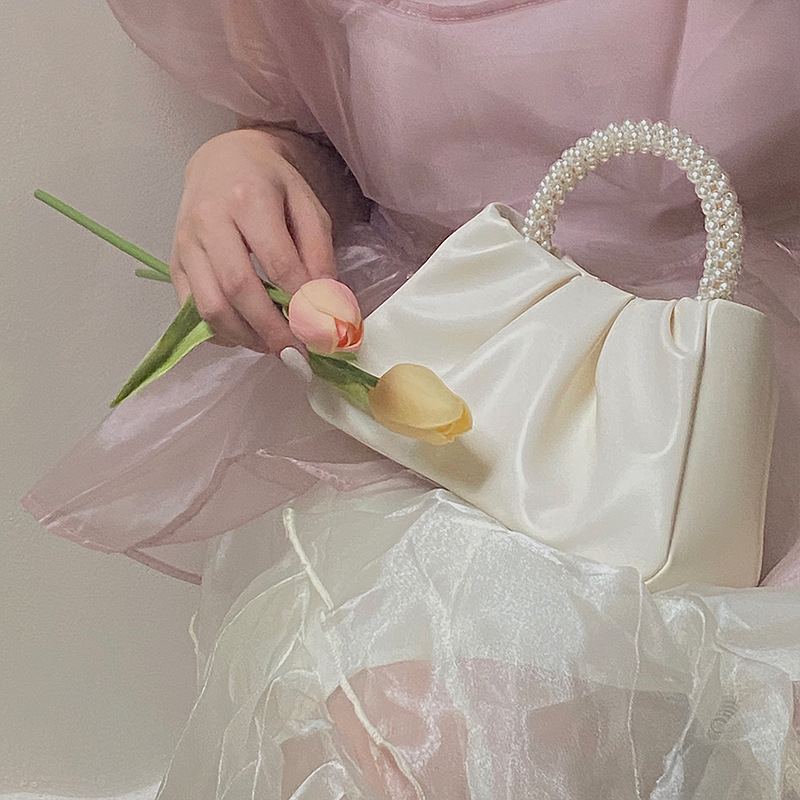 2024 Mini borsa a tracolla singola a spalla singola per telefono cellulare piegata alla moda da donna piccola perla_voghion.com