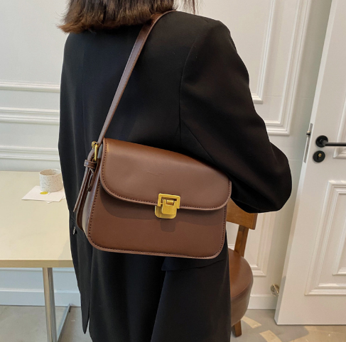 2023 New Fashion Simple Crossbody Bag Retro Foreign Style Shoulder Small Bag_voghion.com